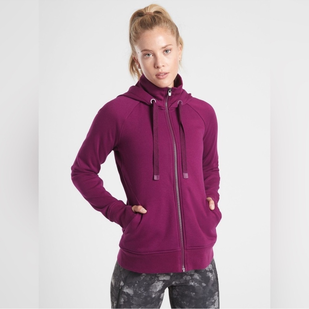 Athleta Triumph Hoodie in Color Velvet Plum! Like new wore two times for a trip